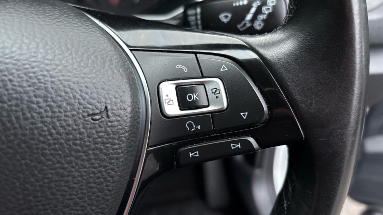 Volkswagen T-Roc 1.0 TSI SE 5dr Petrol Hatchback